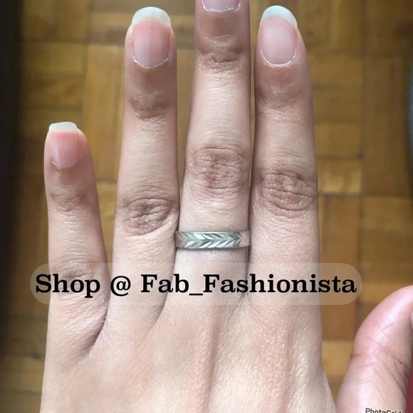 Sterling Silver Adjustable Ring - Picture 4 of 9